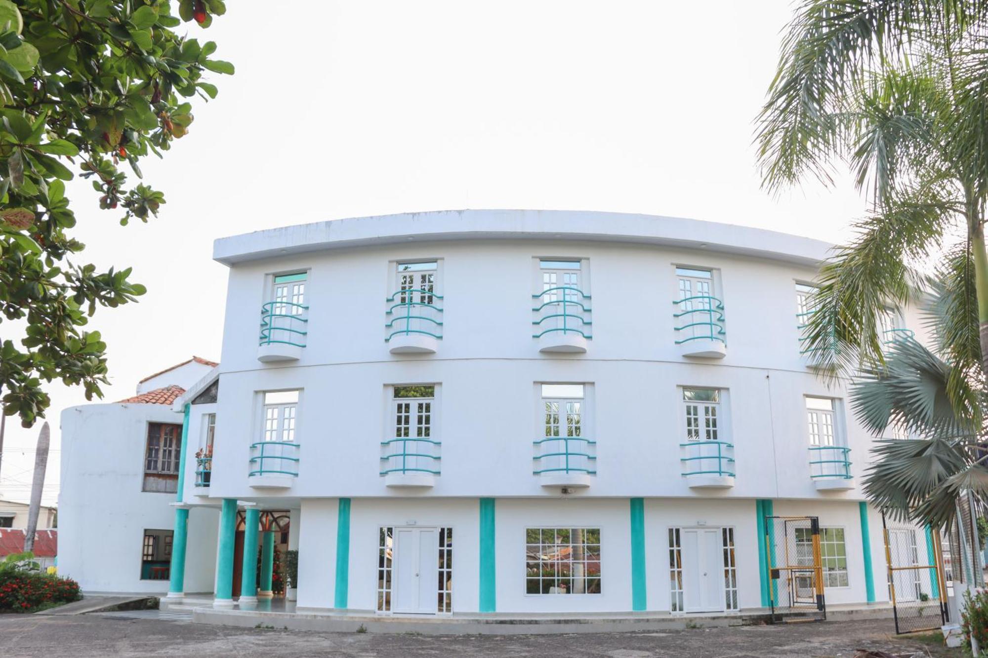 Hotel Plaza Real Montelibano Bagian luar foto