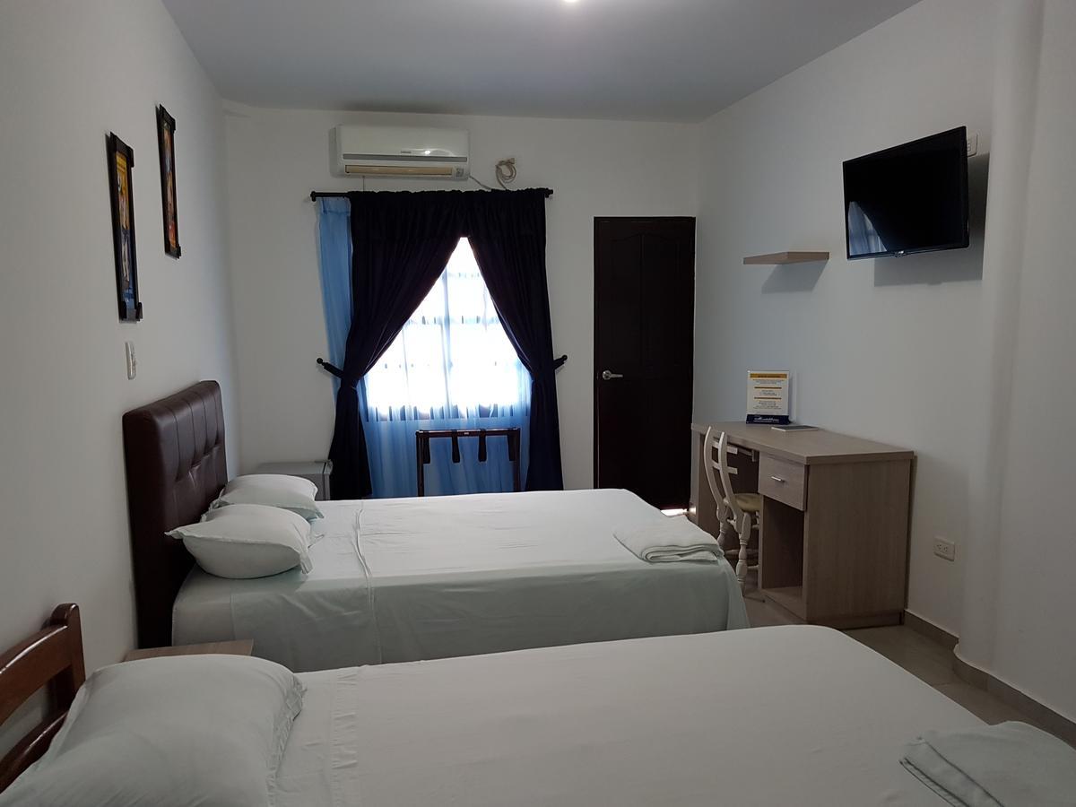 Hotel Plaza Real Montelibano Bagian luar foto