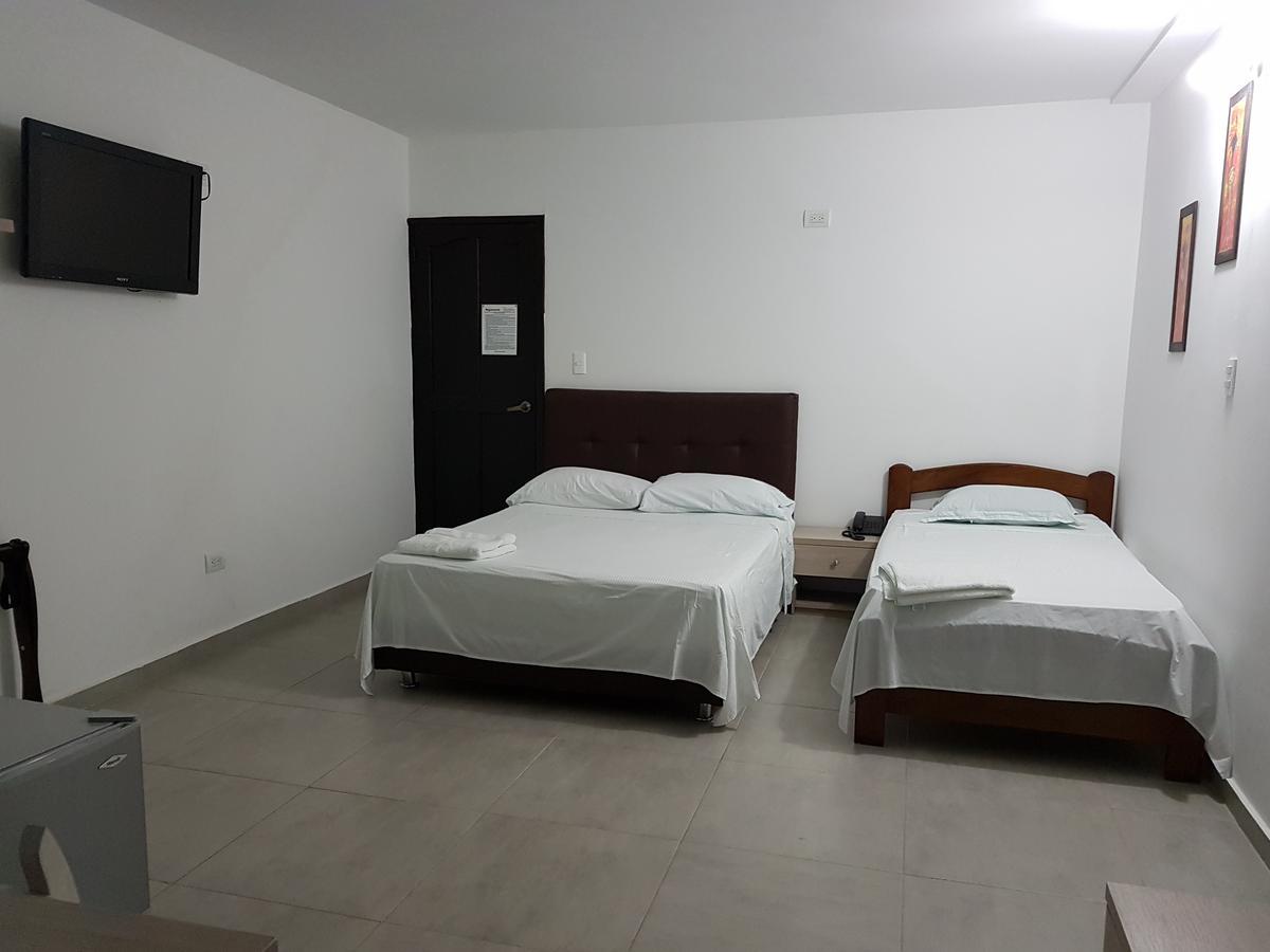 Hotel Plaza Real Montelibano Bagian luar foto