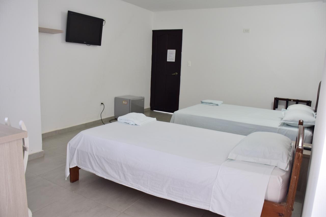 Hotel Plaza Real Montelibano Bagian luar foto