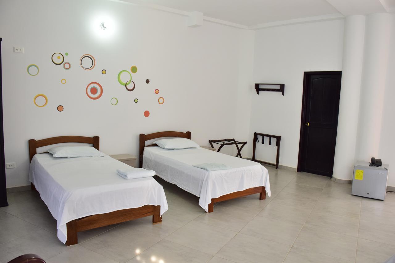 Hotel Plaza Real Montelibano Bagian luar foto