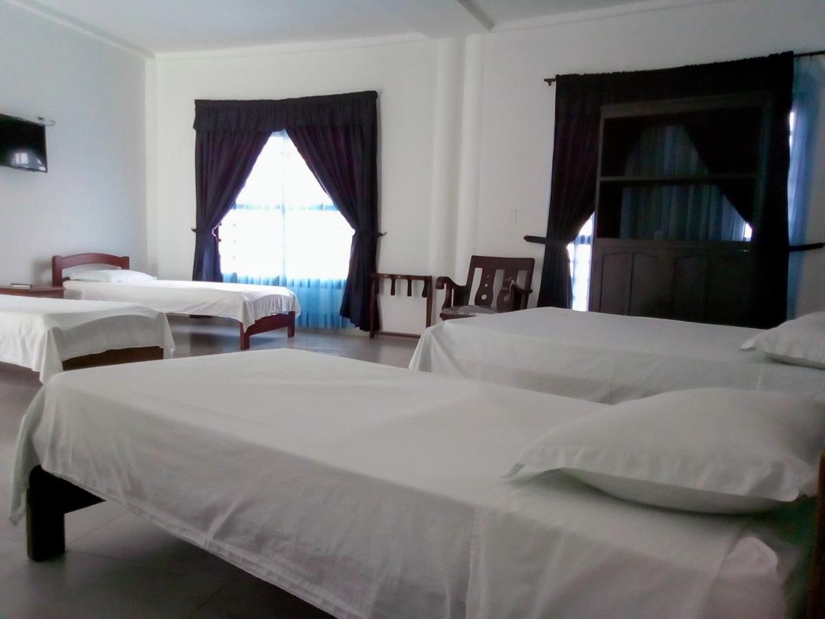 Hotel Plaza Real Montelibano Bagian luar foto